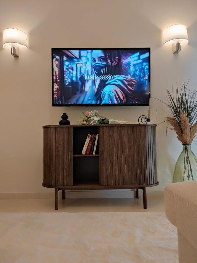 'Amaryllis Home' ,Το Σπίτι Σας Loutráki Esterno foto